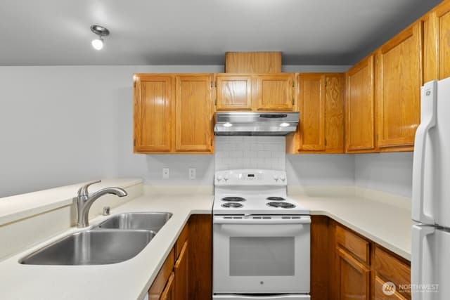 Property photo for 1455 E Harrison Street #C5, Seattle photo 5