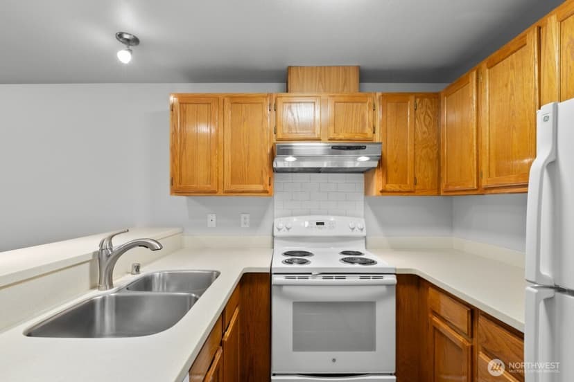 Property photo for 1455 E Harrison Street #C5, Seattle photo 5
