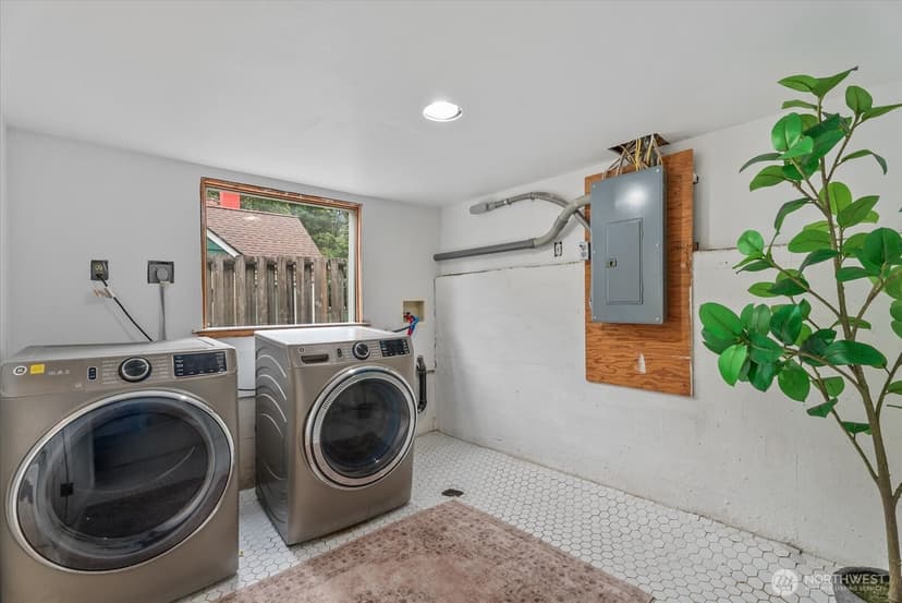Property photo for 4503 NE 95th Street, Seattle photo 22