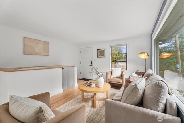 Property photo for 4503 NE 95th Street, Seattle photo 5