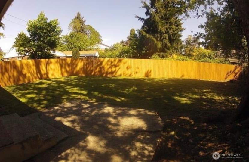 Property photo for 12403 -12405 Edgewood Avenue SW, Lakewood photo 2