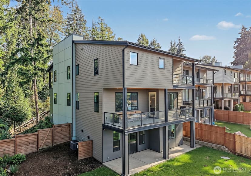 Property photo for 11030 SE 60th Lane, Bellevue photo 32