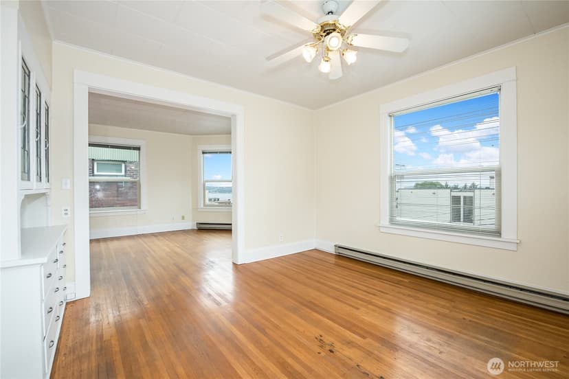 Property photo for 1012 Queen Anne Avenue N, Seattle photo 19