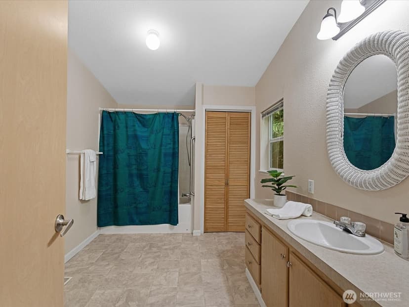 Property photo for 12608 NE Hollyhills Drive, Bothell photo 21