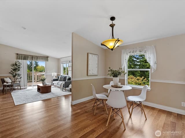 Property photo for 12608 NE Hollyhills Drive, Bothell photo 5