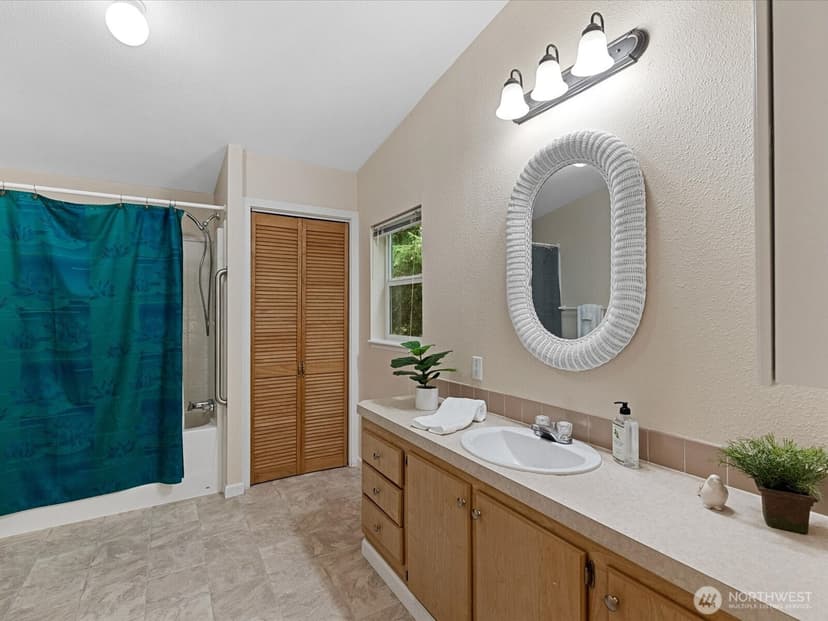 Property photo for 12608 NE Hollyhills Drive, Bothell photo 22