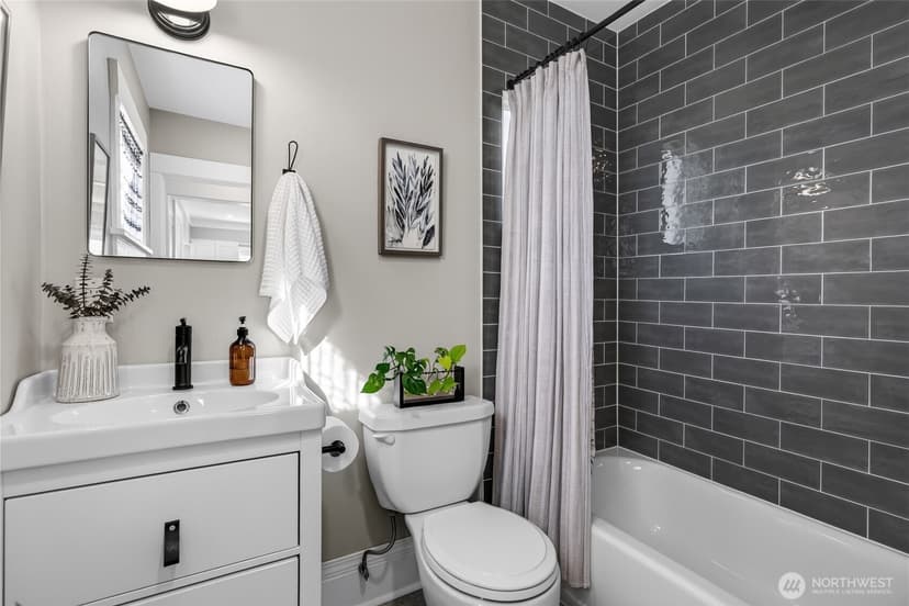 Property photo for 2320 McDougall Avenue, Everett photo 14