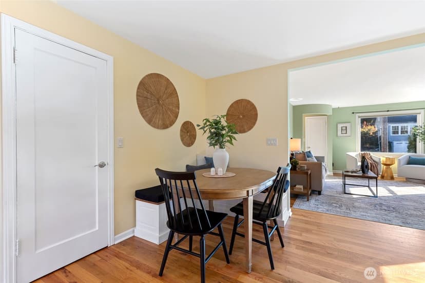 Property photo for 7711 Sunnyside Avenue N, Seattle photo 9