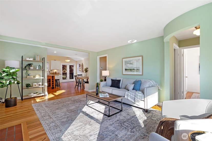 Property photo for 7711 Sunnyside Avenue N, Seattle photo 3