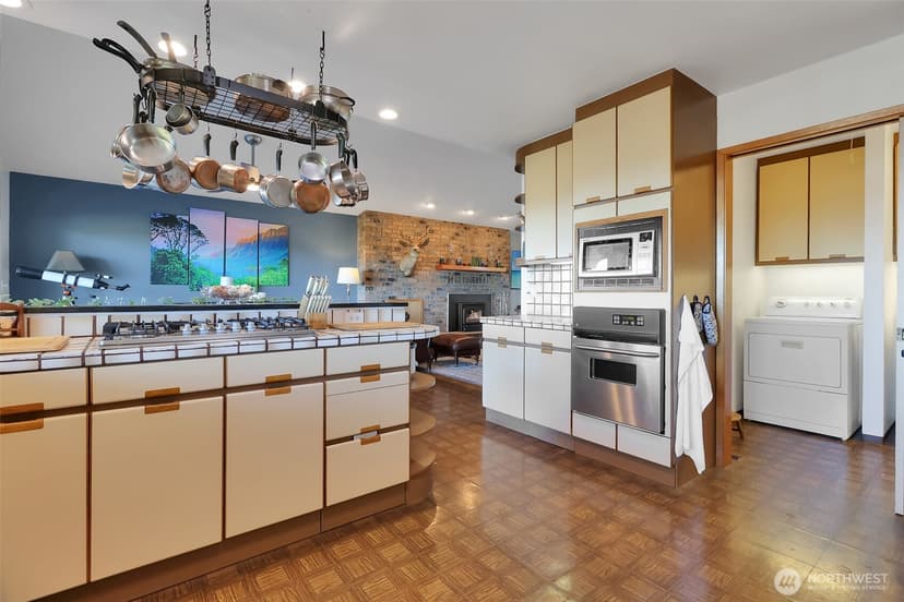 Property photo for 3218 Viewcrest Drive NE, Bremerton photo 19