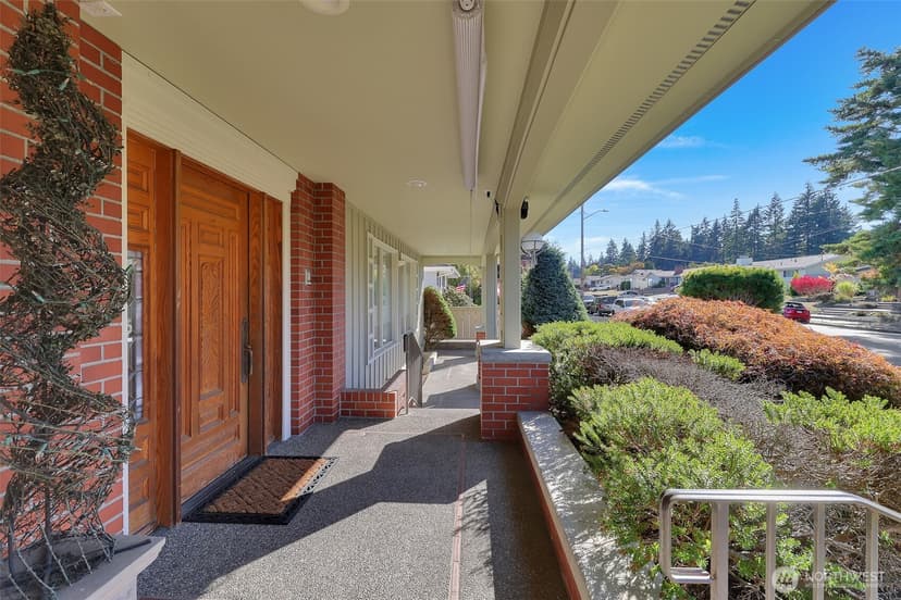 Property photo for 3218 Viewcrest Drive NE, Bremerton photo 6