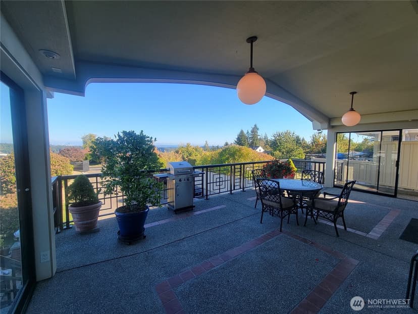 Property photo for 3218 Viewcrest Drive NE, Bremerton photo 5