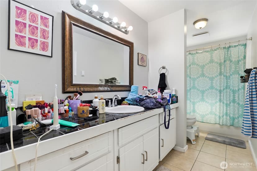 Property photo for 14333 32nd Avenue NE, Seattle photo 20