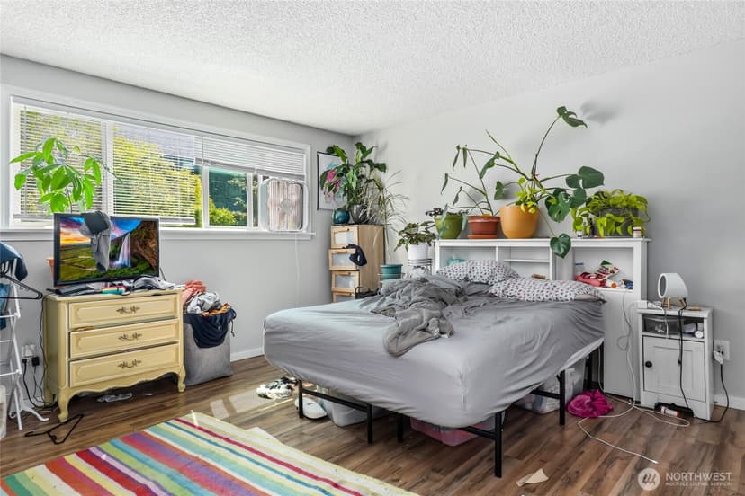 Property photo for 14333 32nd Avenue NE, Seattle photo 18