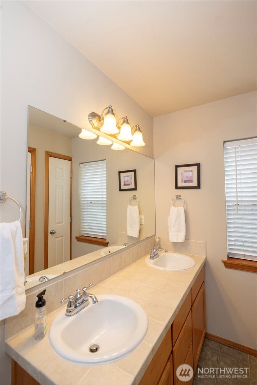 Property photo for 11556 170th Court, Renton photo 14