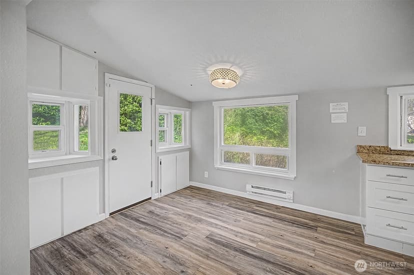 Property photo for 1251 S 230th Street, Des Moines photo 19