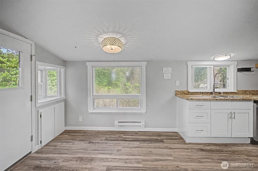 Property photo for 1251 S 230th Street, Des Moines photo 17