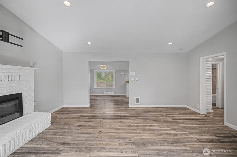 Property photo for 1251 S 230th Street, Des Moines photo 12