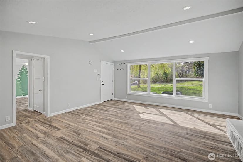 Property photo for 1251 S 230th Street, Des Moines photo 16