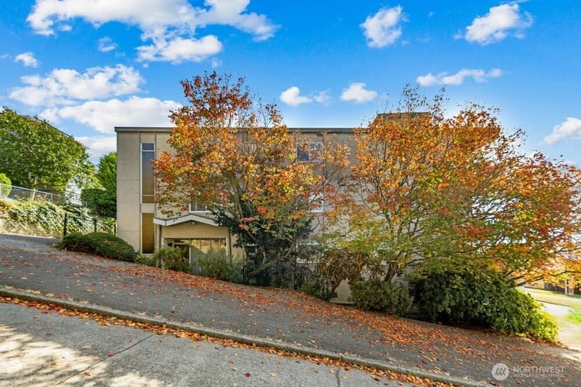 Property photo for 303 N 44th Street #203, Seattle photo 28