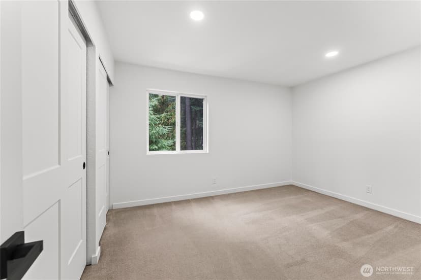 Property photo for 14020 Juanita Drive NE #B3, Kirkland photo 18