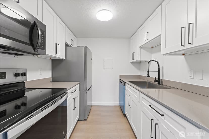 Property photo for 14020 Juanita Drive NE #B3, Kirkland photo 8
