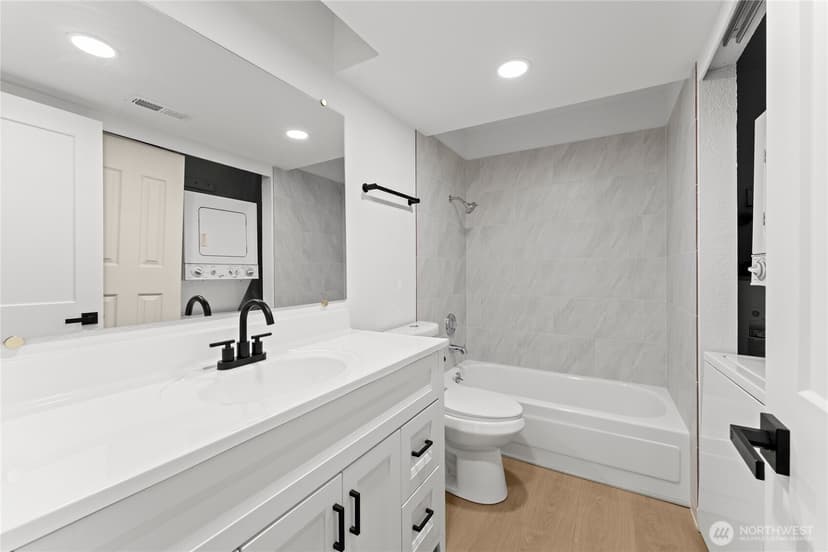 Property photo for 14020 Juanita Drive NE #B3, Kirkland photo 21
