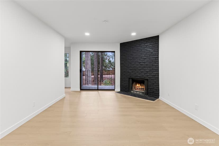 Property photo for 14020 Juanita Drive NE #B3, Kirkland photo 6