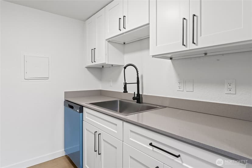 Property photo for 14020 Juanita Drive NE #B3, Kirkland photo 10