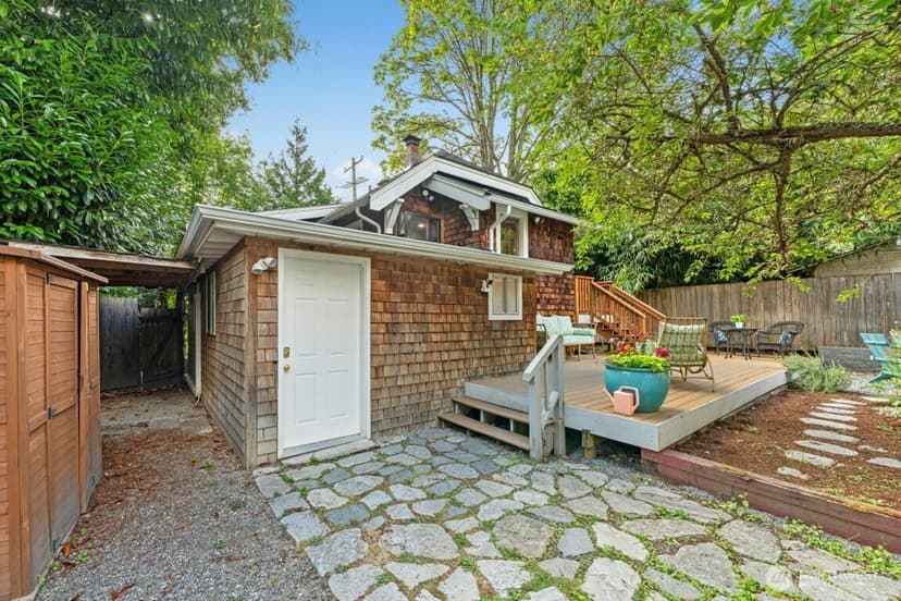 Property photo for 7141 47th Avenue SW, Seattle photo 17
