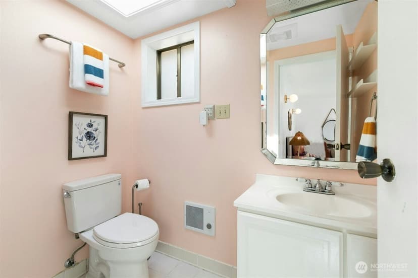 Property photo for 7141 47th Avenue SW, Seattle photo 15