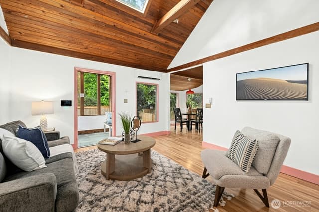 Property photo for 7141 47th Avenue SW, Seattle photo 4