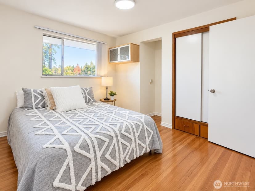 Property photo for 851 SW 116th Street, Seattle photo 14