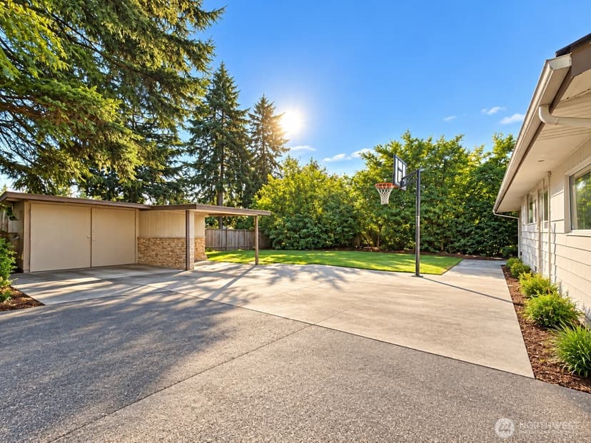 Property photo for 851 SW 116th Street, Seattle photo 28