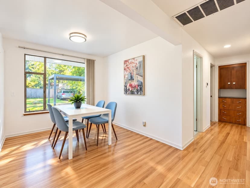 Property photo for 851 SW 116th Street, Seattle photo 18