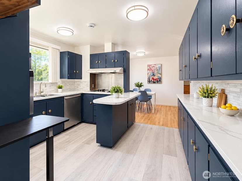 Property photo for 851 SW 116th Street, Seattle photo 11