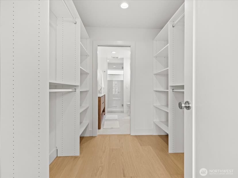 Property photo for 4326 Woodlawn Avenue N #A, Seattle photo 19
