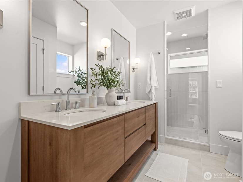 Property photo for 4326 Woodlawn Avenue N #A, Seattle photo 20