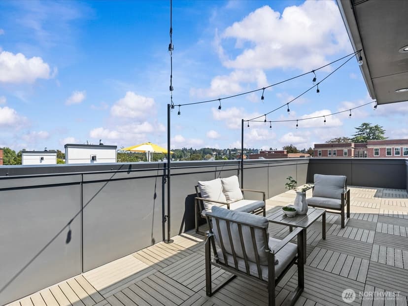 Property photo for 4326 Woodlawn Avenue N #A, Seattle photo 24