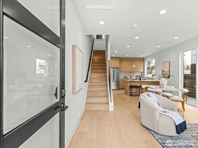Property photo for 4326 Woodlawn Avenue N #A, Seattle photo 2