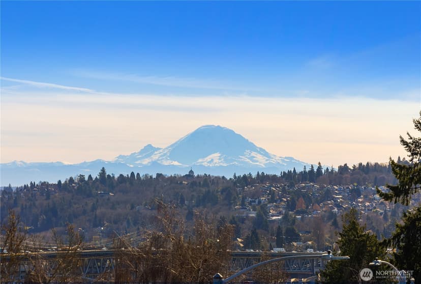 Property photo for 4515 Sunnyside Avenue N #B, Seattle photo 24