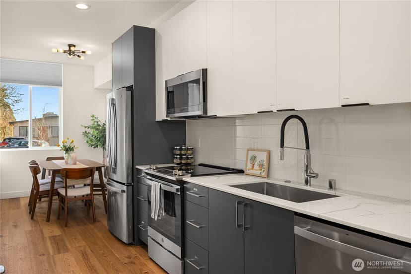 Property photo for 4515 Sunnyside Avenue N #B, Seattle photo 7