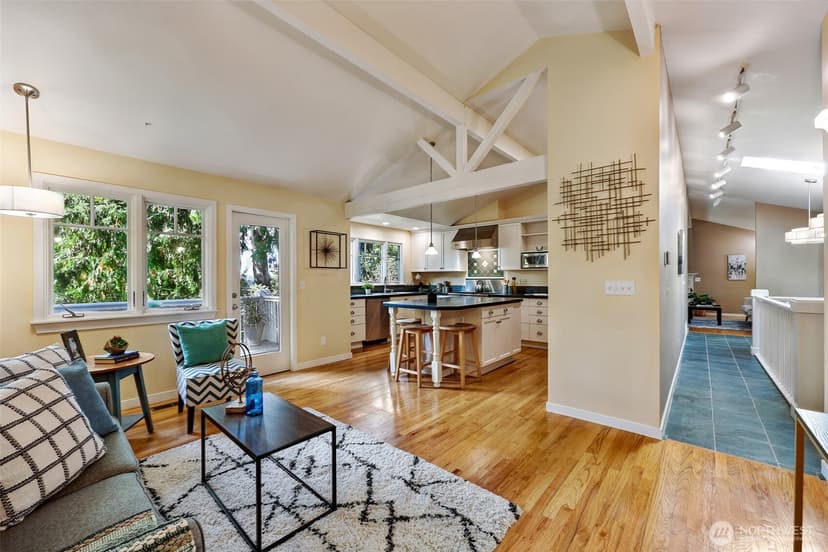 Property photo for 6720 W Mercer Way, Mercer Island photo 15