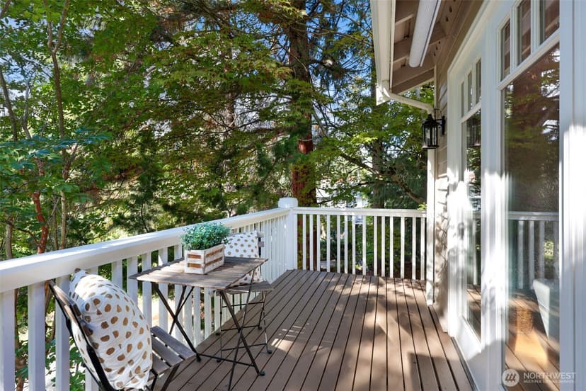 Property photo for 6720 W Mercer Way, Mercer Island photo 7