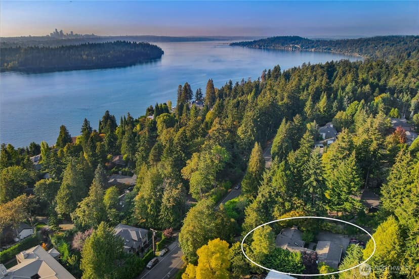 Property photo for 6720 W Mercer Way, Mercer Island photo 38