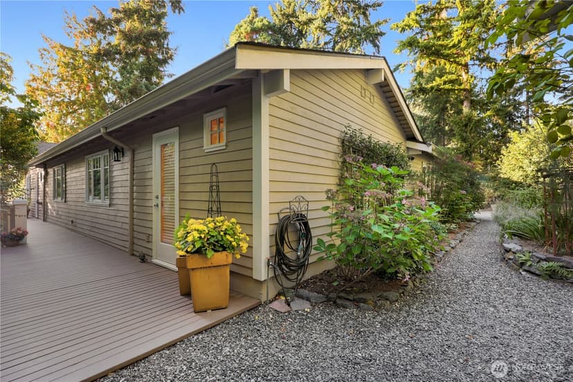 Property photo for 6720 W Mercer Way, Mercer Island photo 32