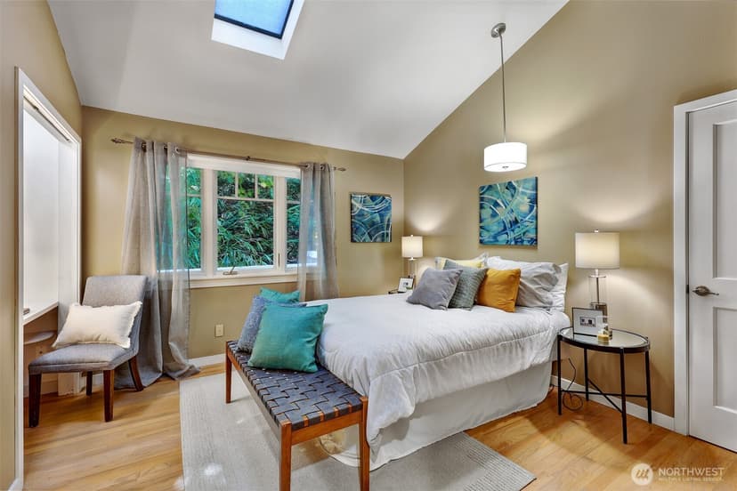 Property photo for 6720 W Mercer Way, Mercer Island photo 20
