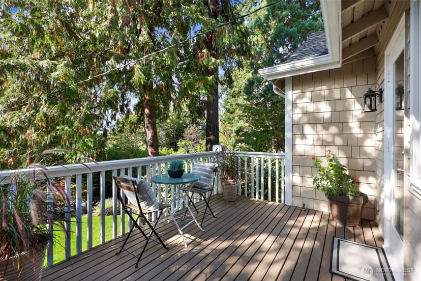 Property photo for 6720 W Mercer Way, Mercer Island photo 16