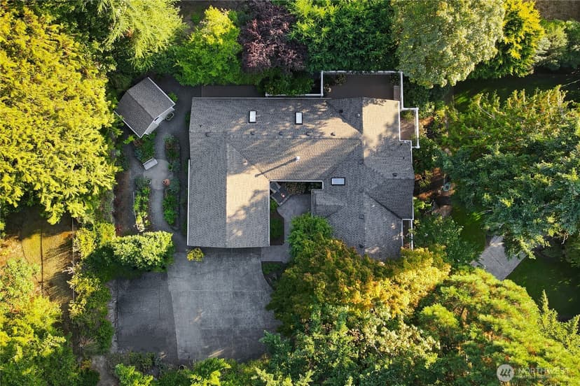 Property photo for 6720 W Mercer Way, Mercer Island photo 37