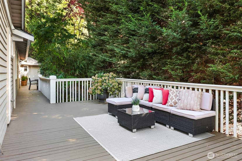 Property photo for 6720 W Mercer Way, Mercer Island photo 31